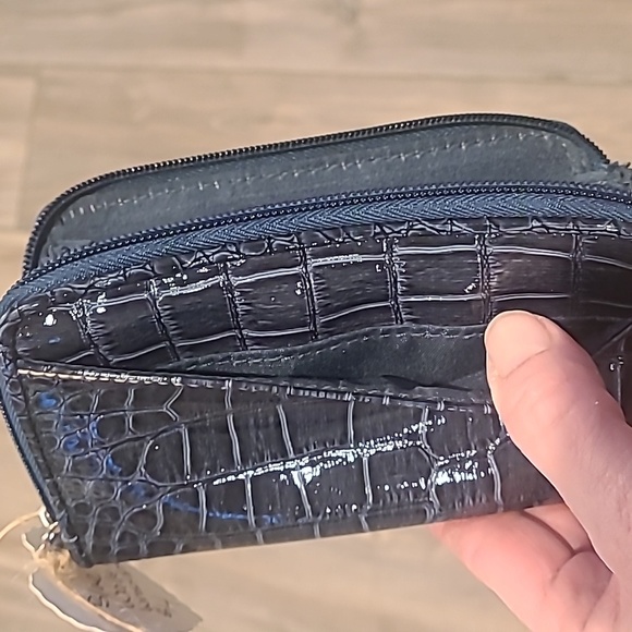 Bundle - Picture 6 of 12